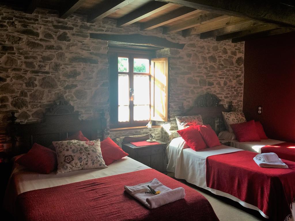 Os Tres Teixos Vendégház San Acisclo Kültér fotó